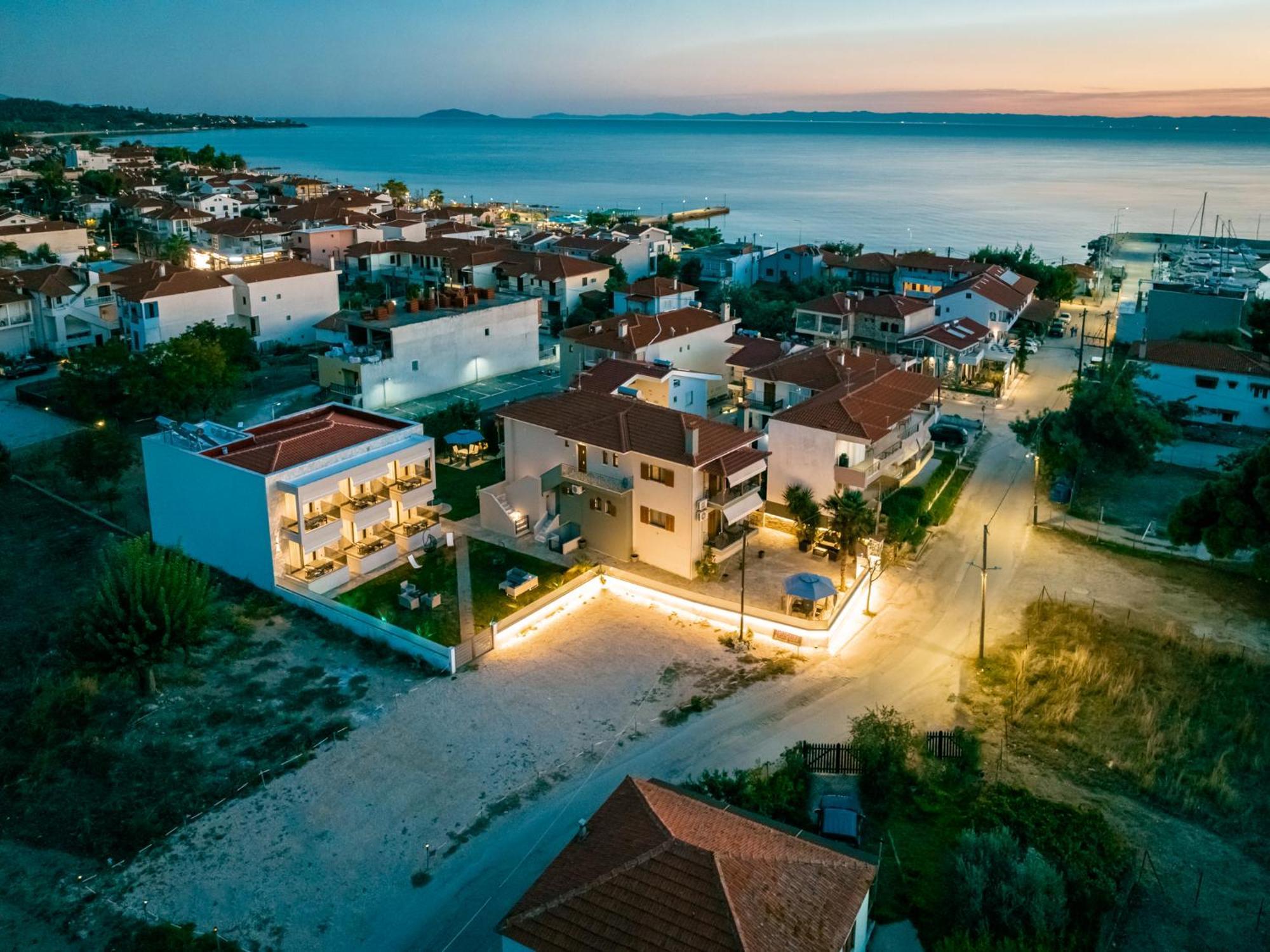 Antony'S Luxury Apartments Nikiti  Buitenkant foto